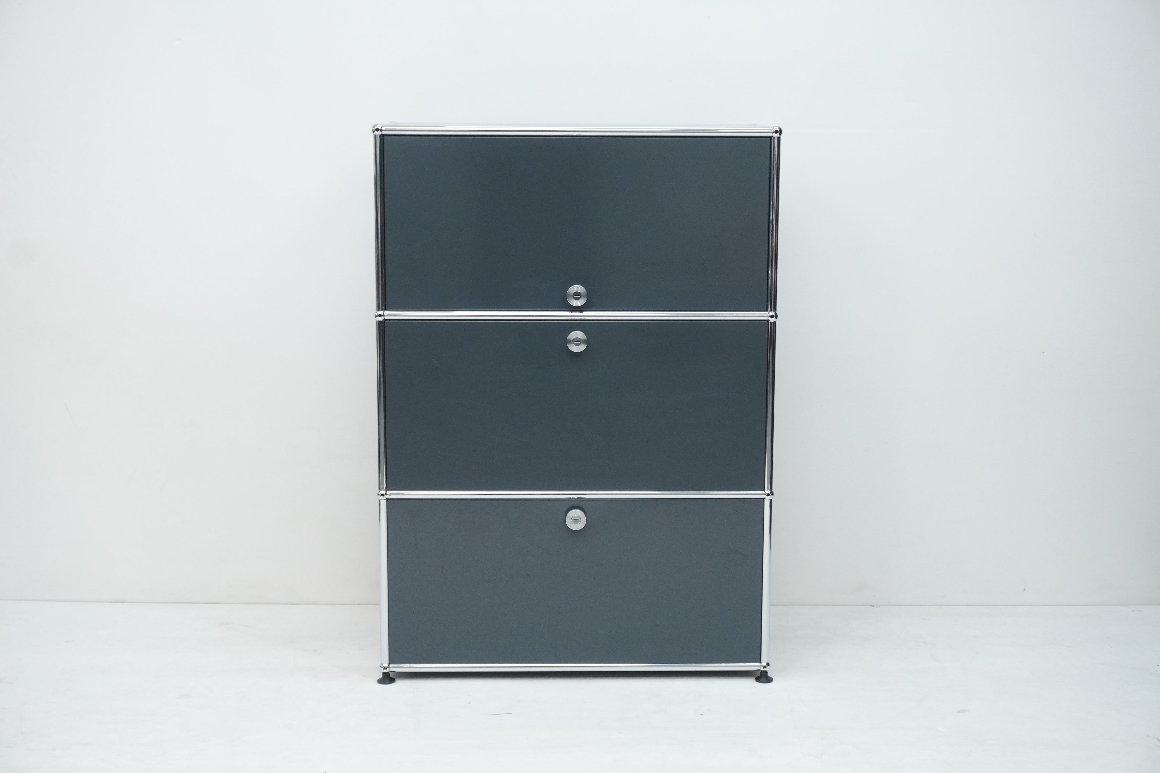 USM Haller Regal 1x3 anthrazitgrau