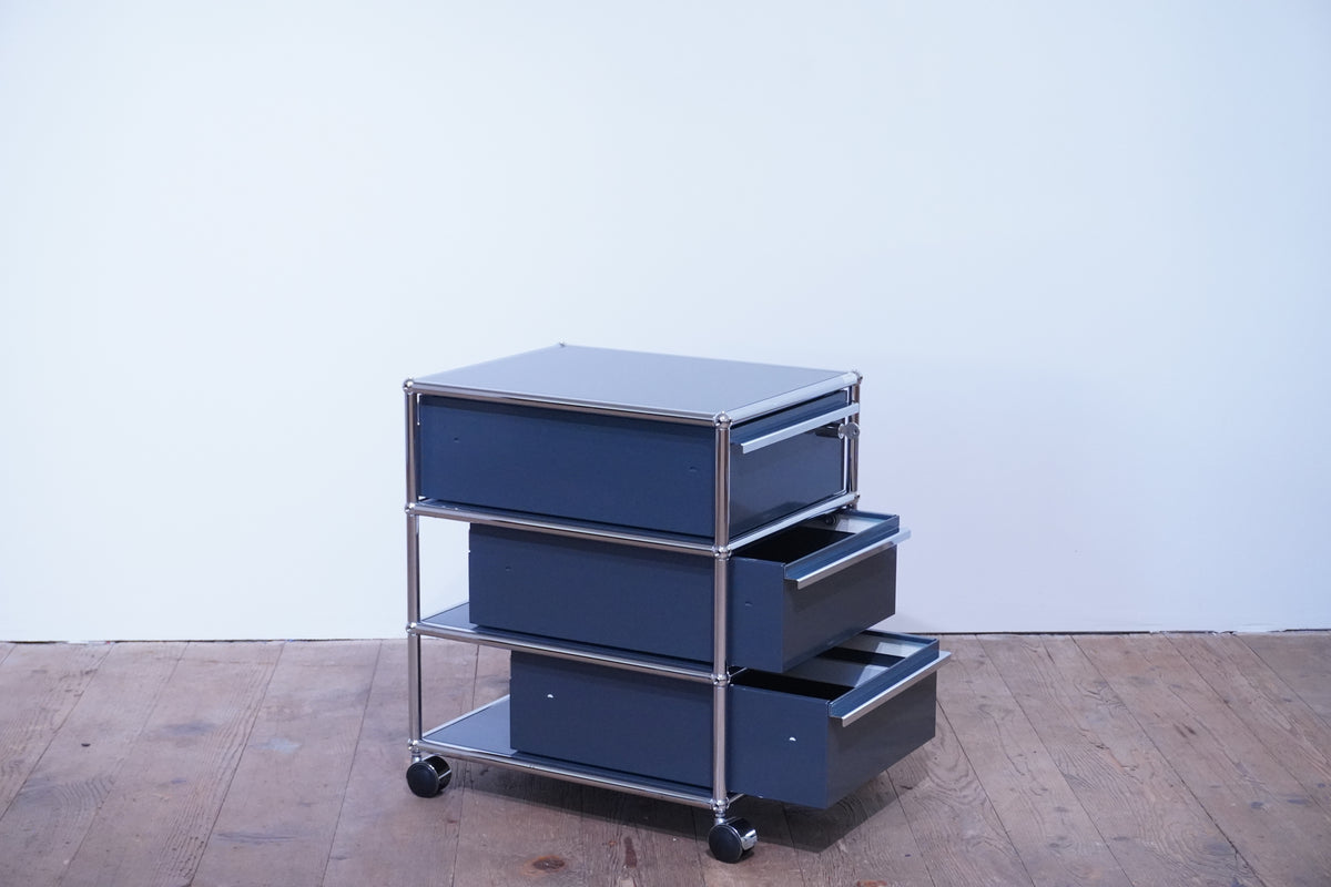 USM Haller Korpus anthrazitgrau 3x A6