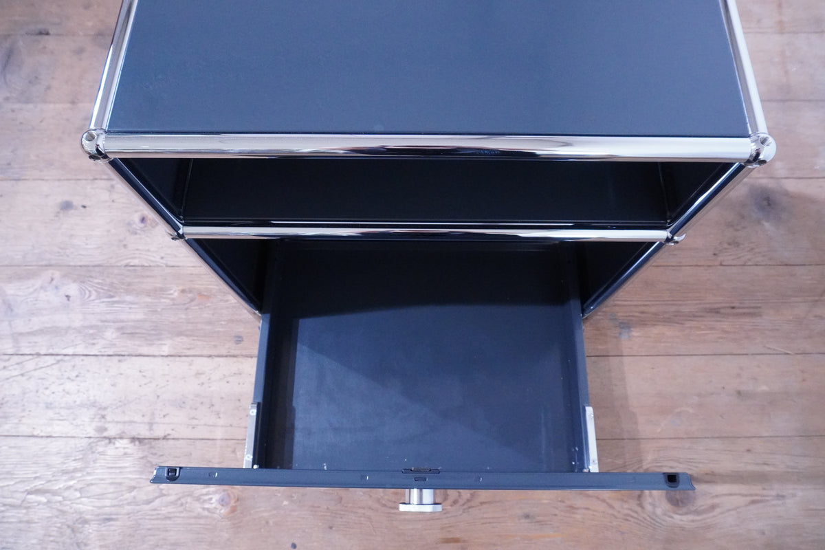 USM Haller Nachttisch anthrazitgrau 50 x 35