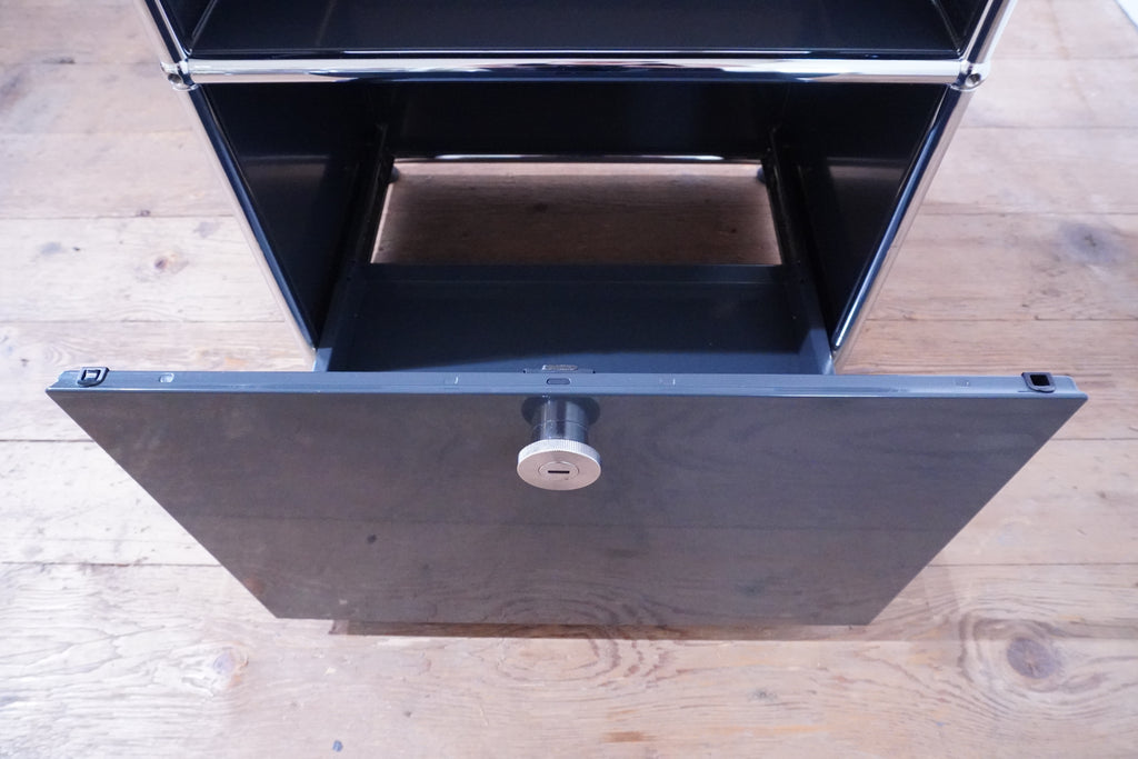 USM Haller Nachttisch anthrazitgrau 50 x 35