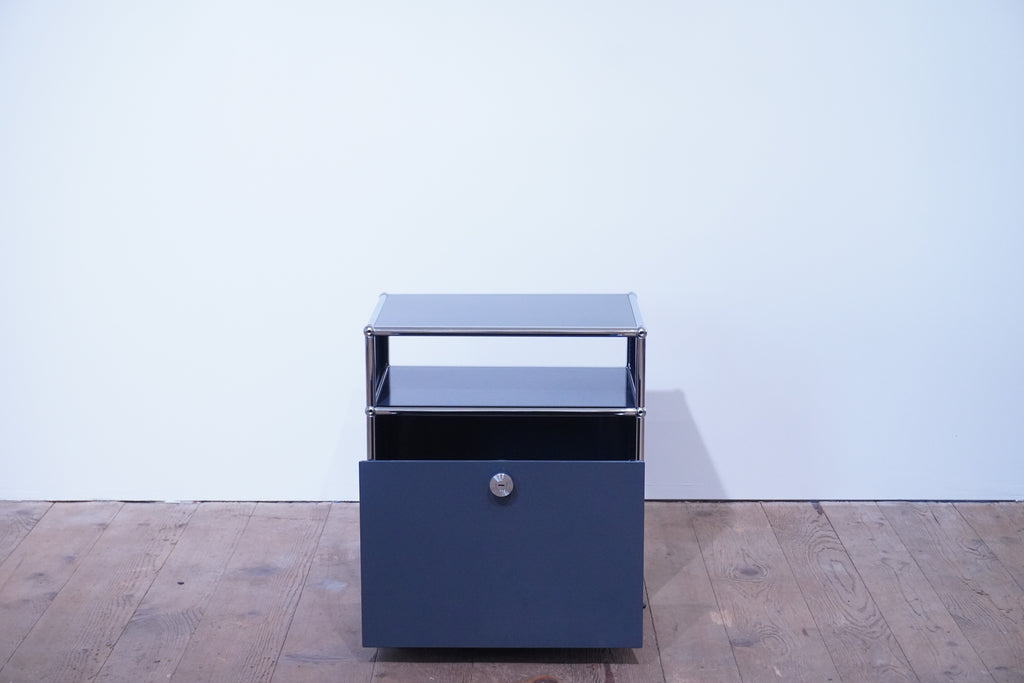USM Haller Nachttisch anthrazitgrau 50 x 35