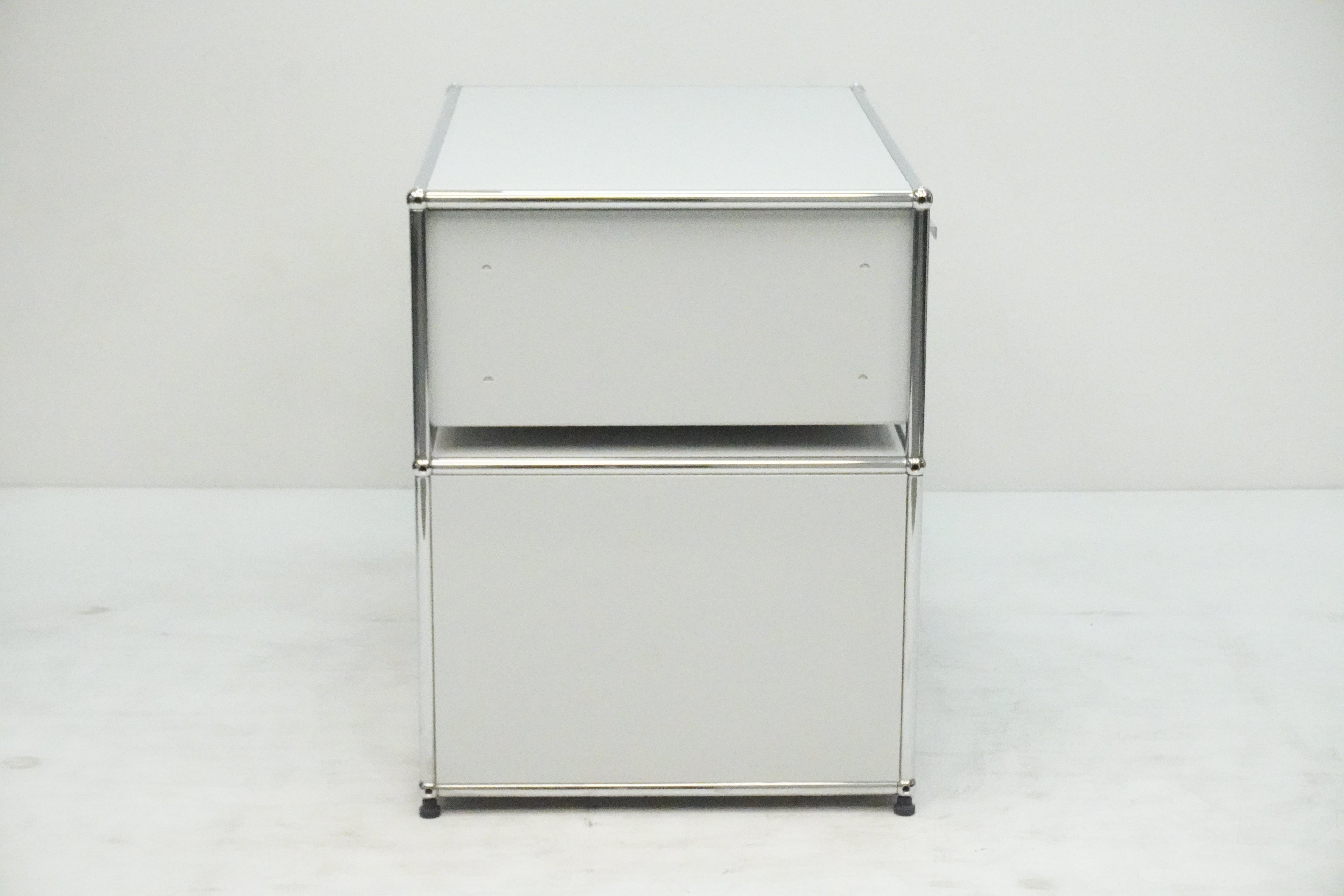 USM Haller Regal 1x2 lichtgrau