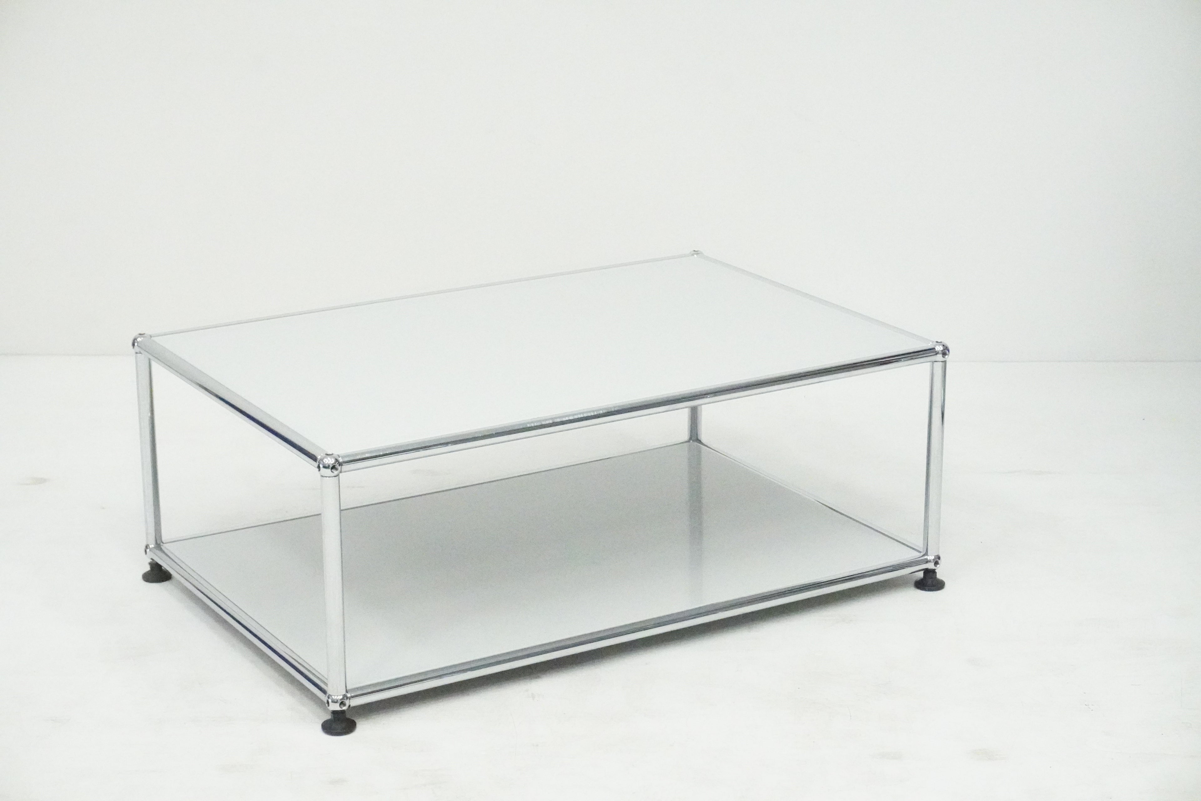 USM Haller Clubtisch lichtgrau 75x50x25cm