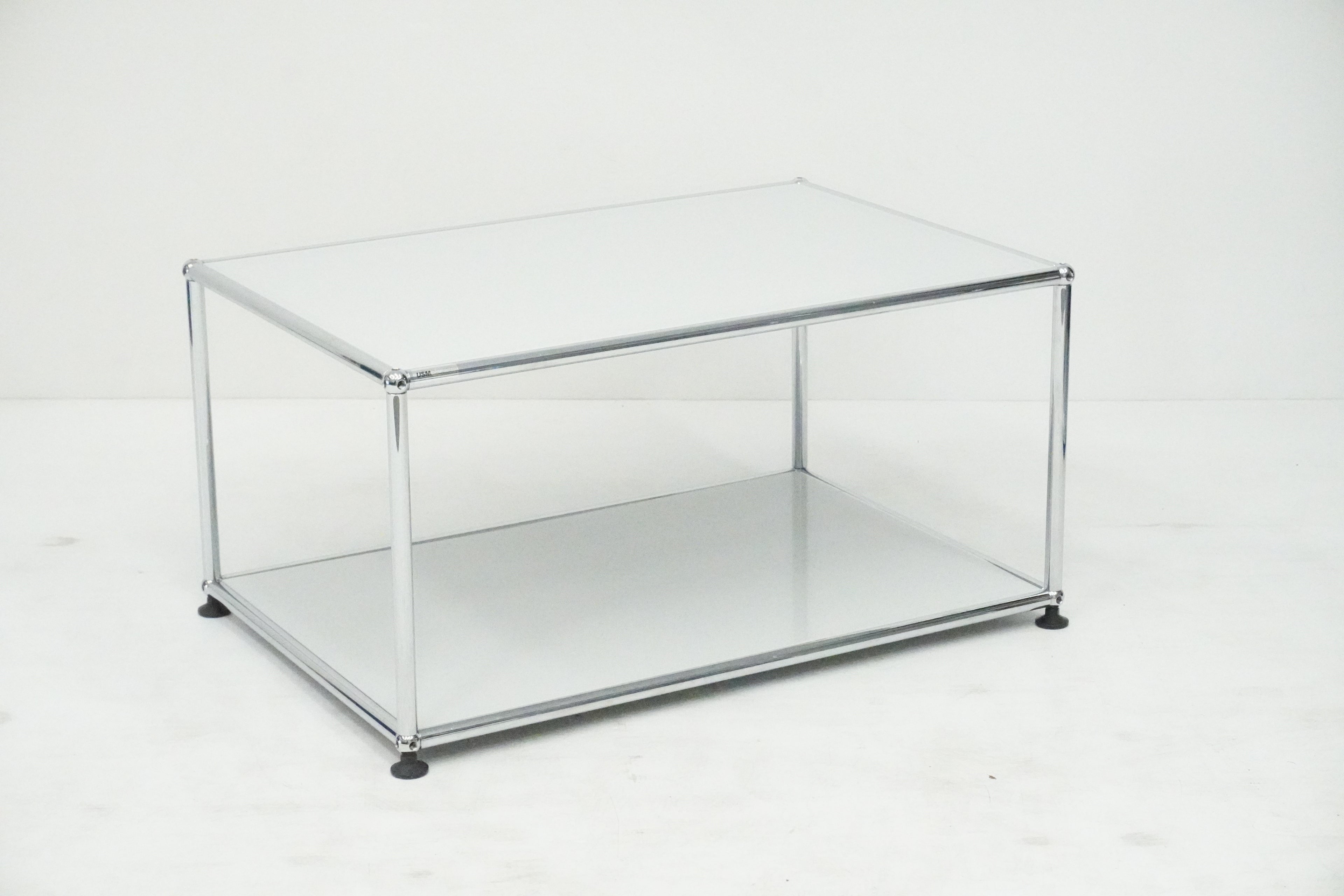 USM Haller Clubtisch lichtgrau 75x50x35cm