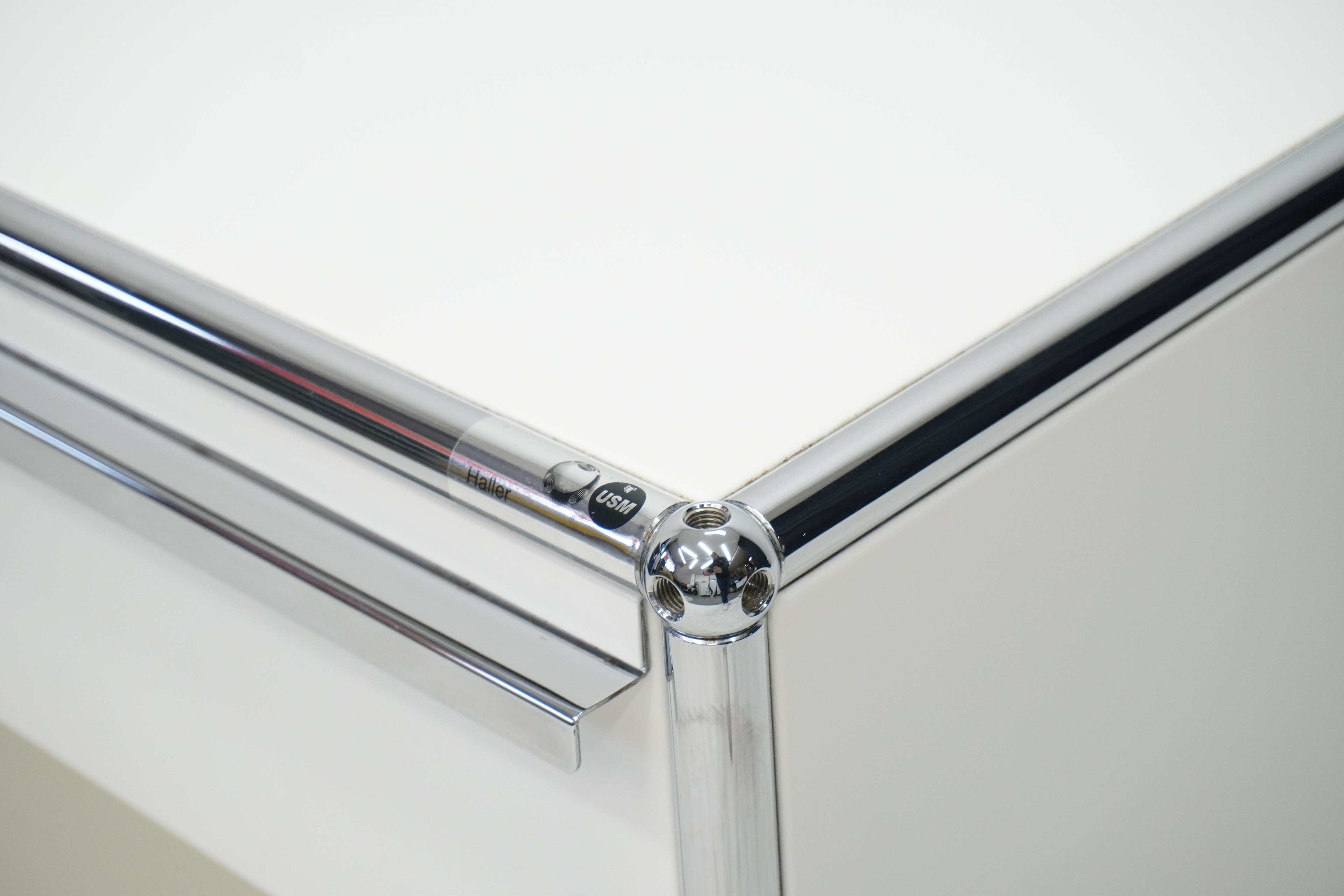 USM Haller Regal Nachttisch Korpus reinweiss