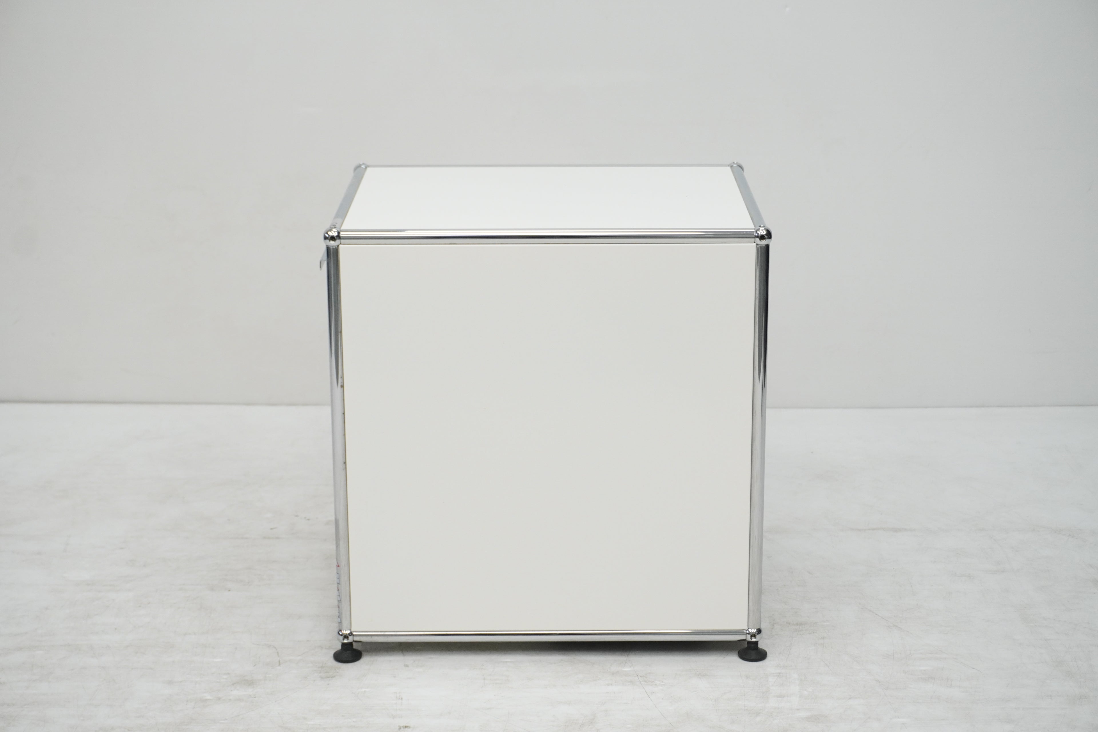 USM Haller Regal Nachttisch Korpus reinweiss