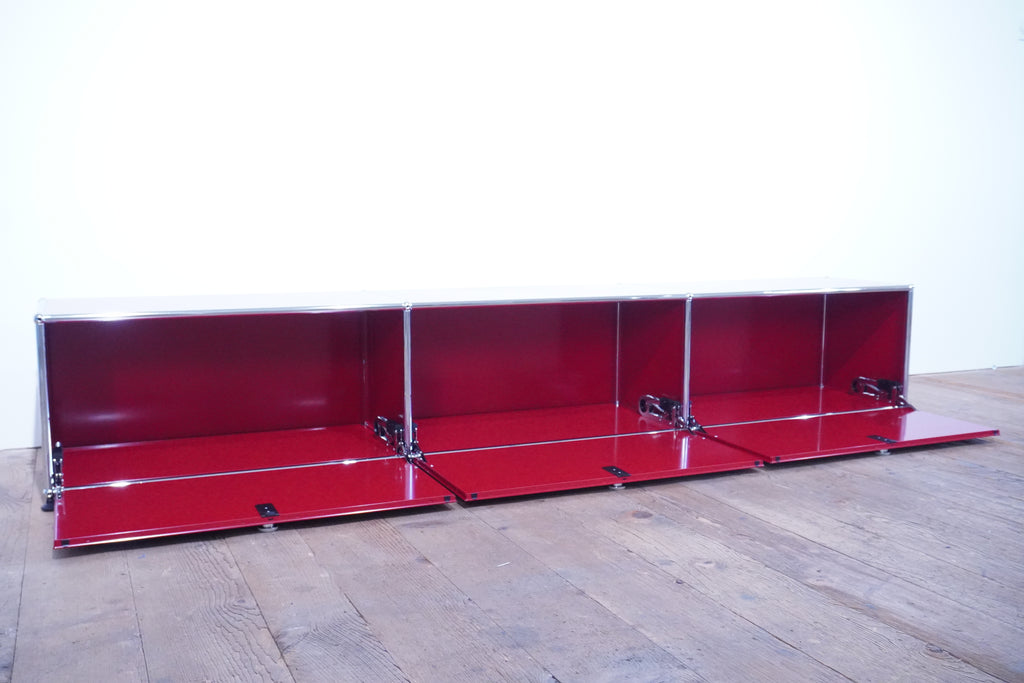 USM Haller Regal 3x1 rubinrot mit Klappen