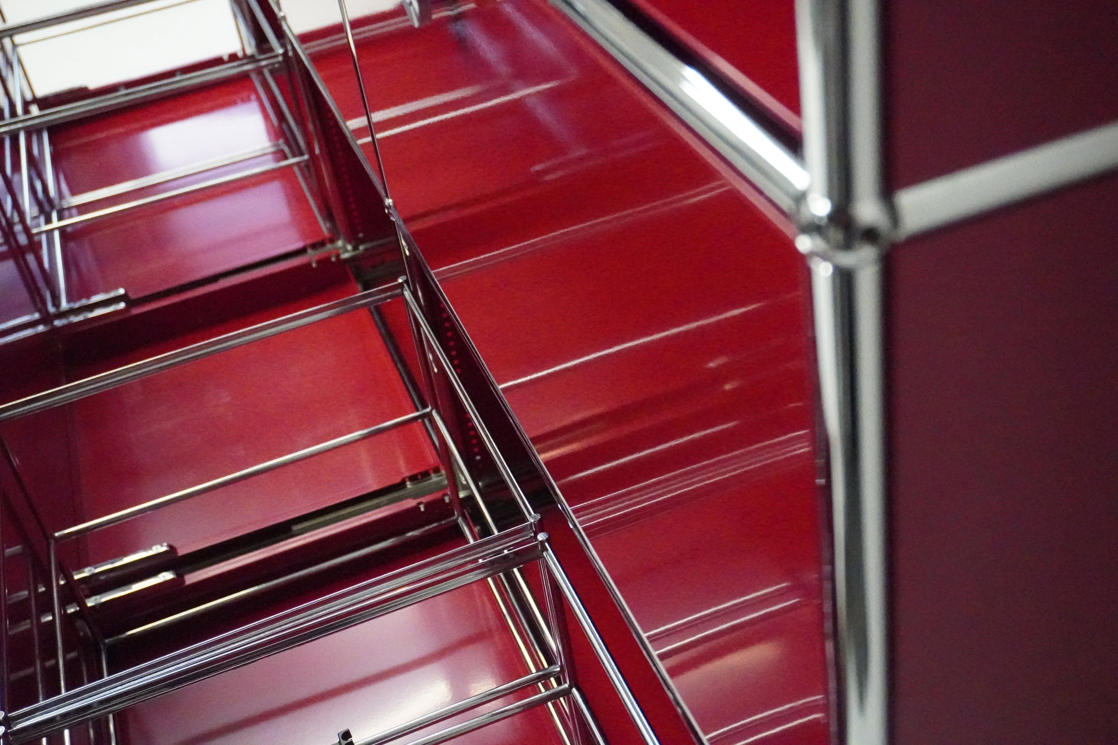 USM Haller Regal 3x3 rubinrot