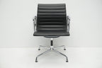 Vitra Eames Alu Chair EA107 Leder nero