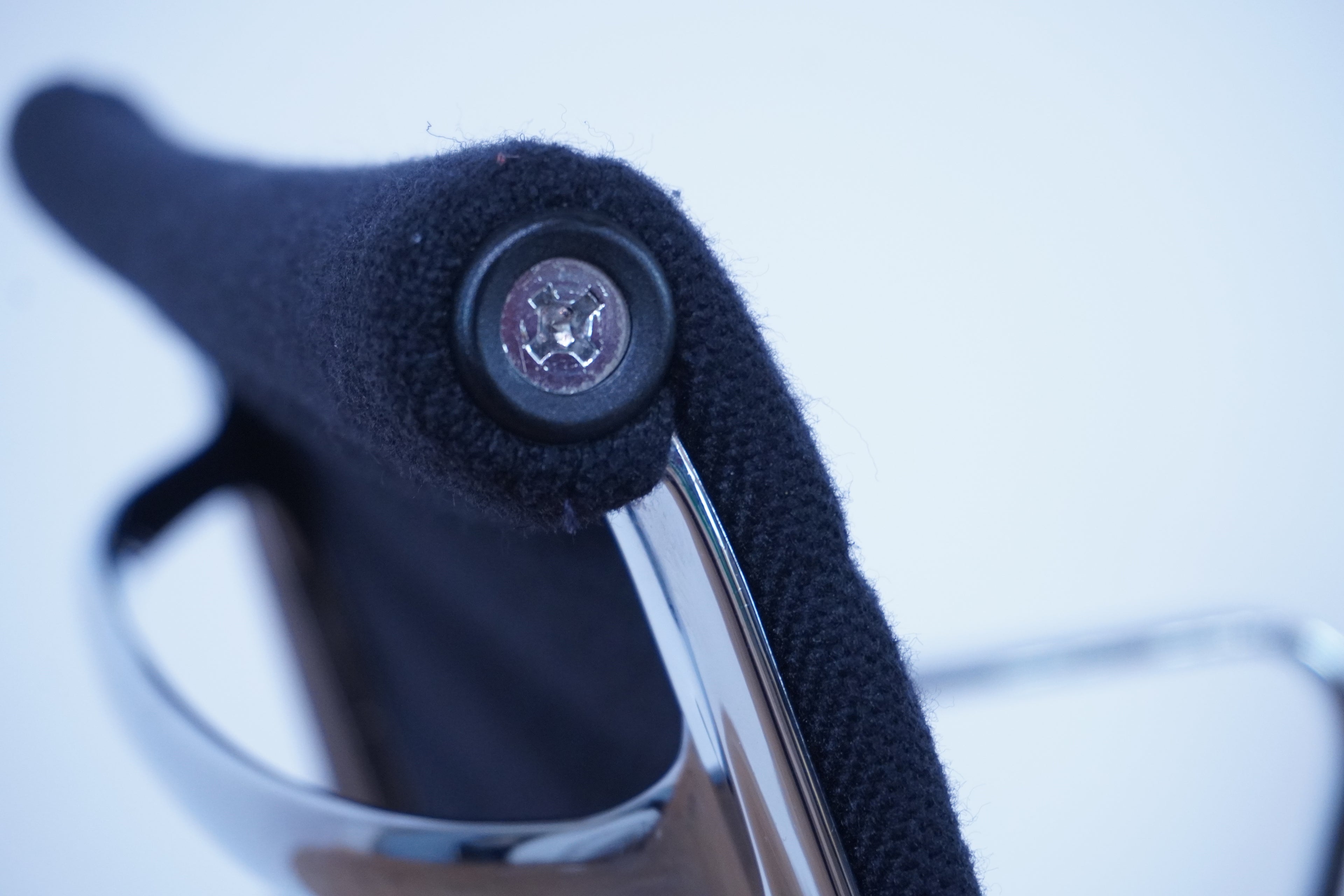 Vitra Eames Alu Chair EA108 Hopsak nero