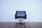 Vitra Eames Alu Chair EA108 Netz schwarz
