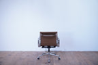 Vitra Eames Alu Chair EA117 Hopsak braun