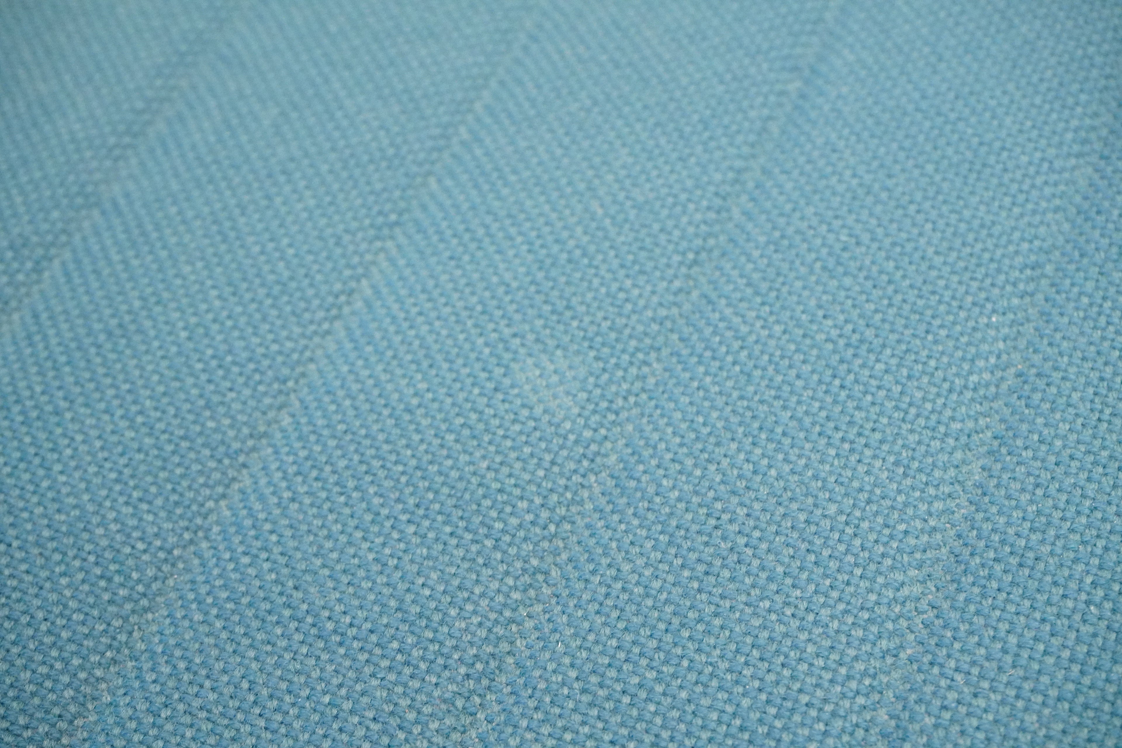 Vitra Eames Alu Chair EA117 Hopsak türkis/blau