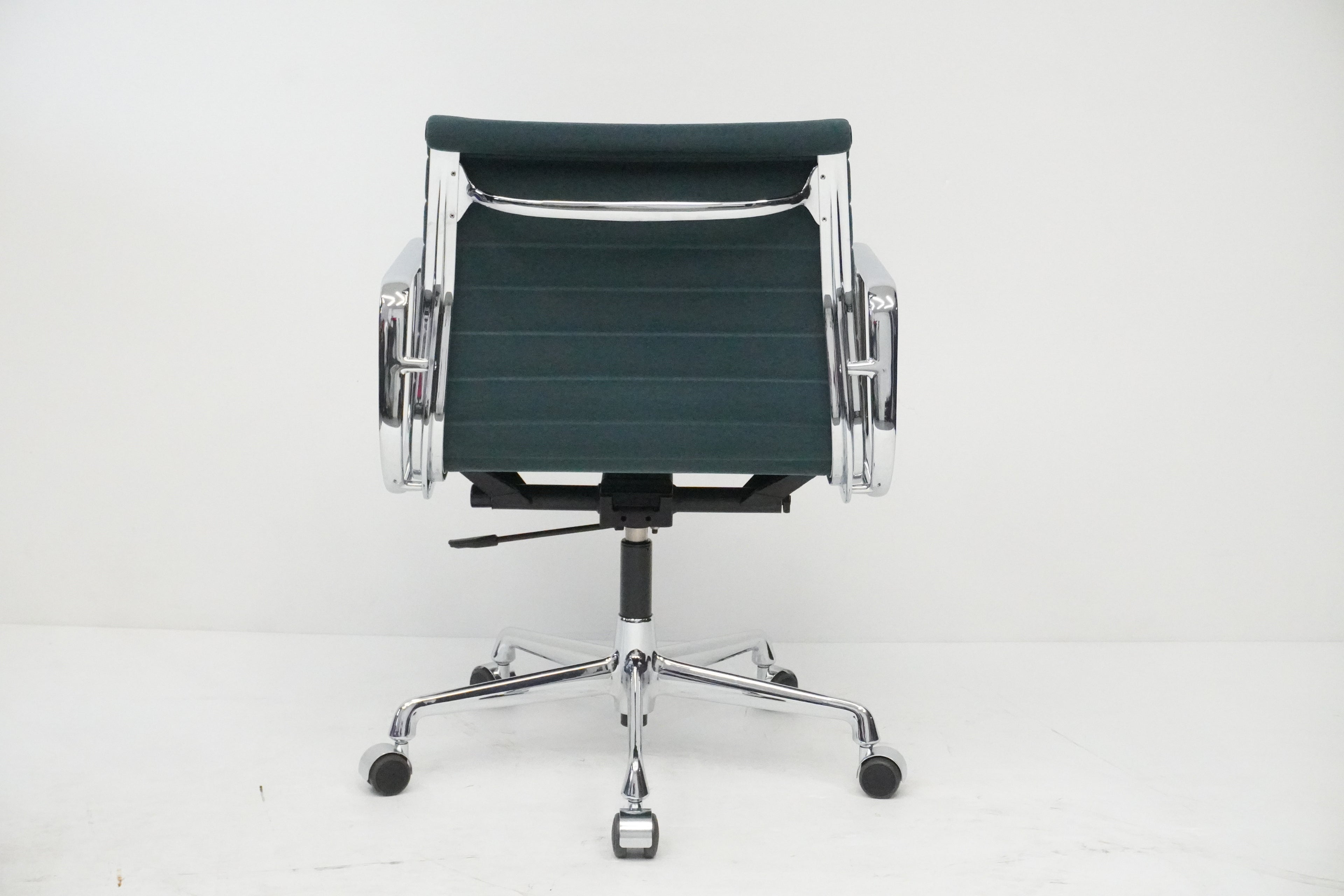 Vitra Eames Alu Chair EA117 Stoff grünblau
