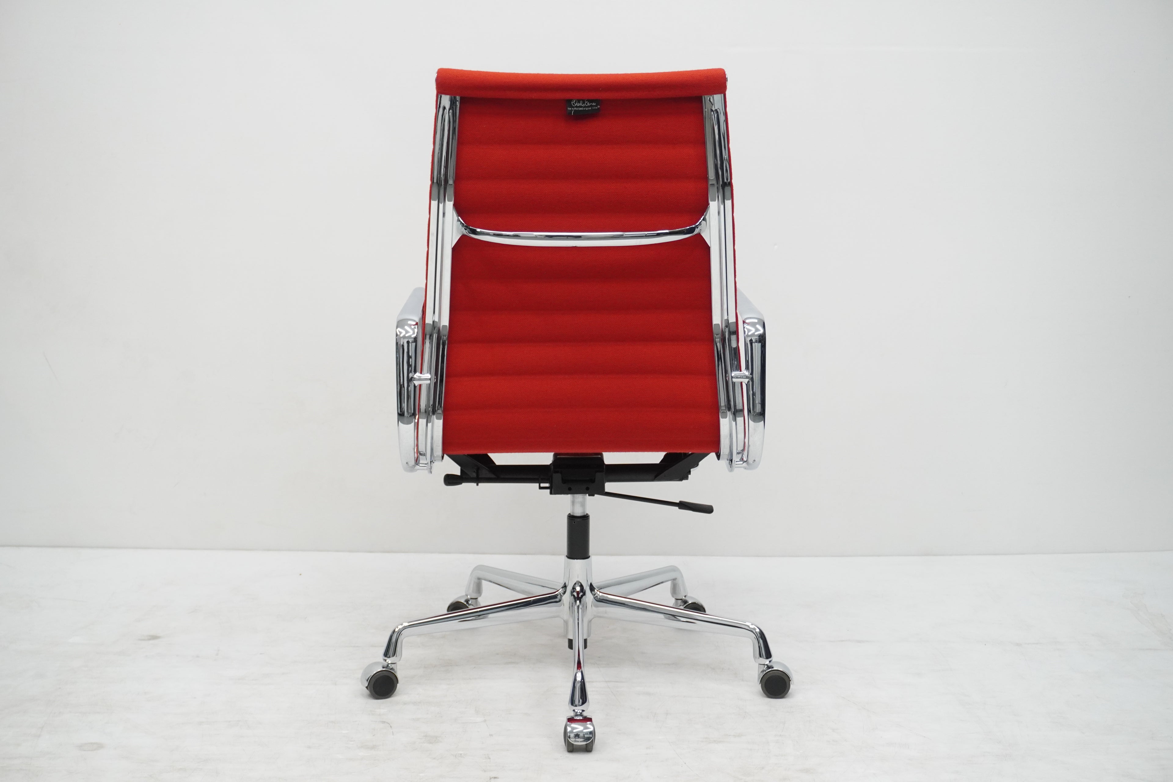 Vitra Eames Alu Chair EA119 Hopsak rot