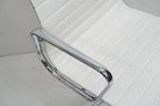 Vitra Eames Alu Chair EA119 Kunstleder weiss