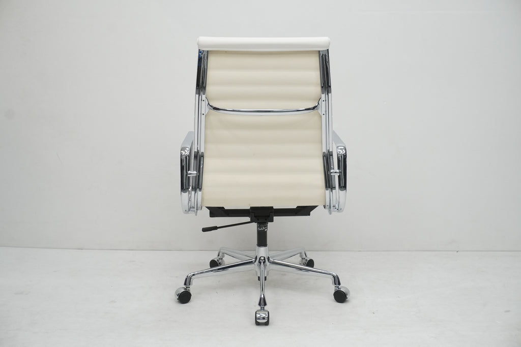 Vitra Eames Alu Chair EA119 Kunstleder weiss