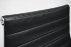 Vitra Eames Alu Chair EA119 mit hohem Rücken Leder nero