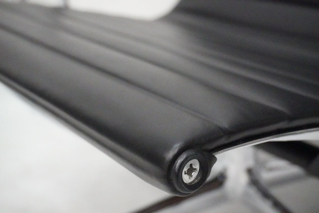 Vitra Eames Aluminium Chair Lounge EA124