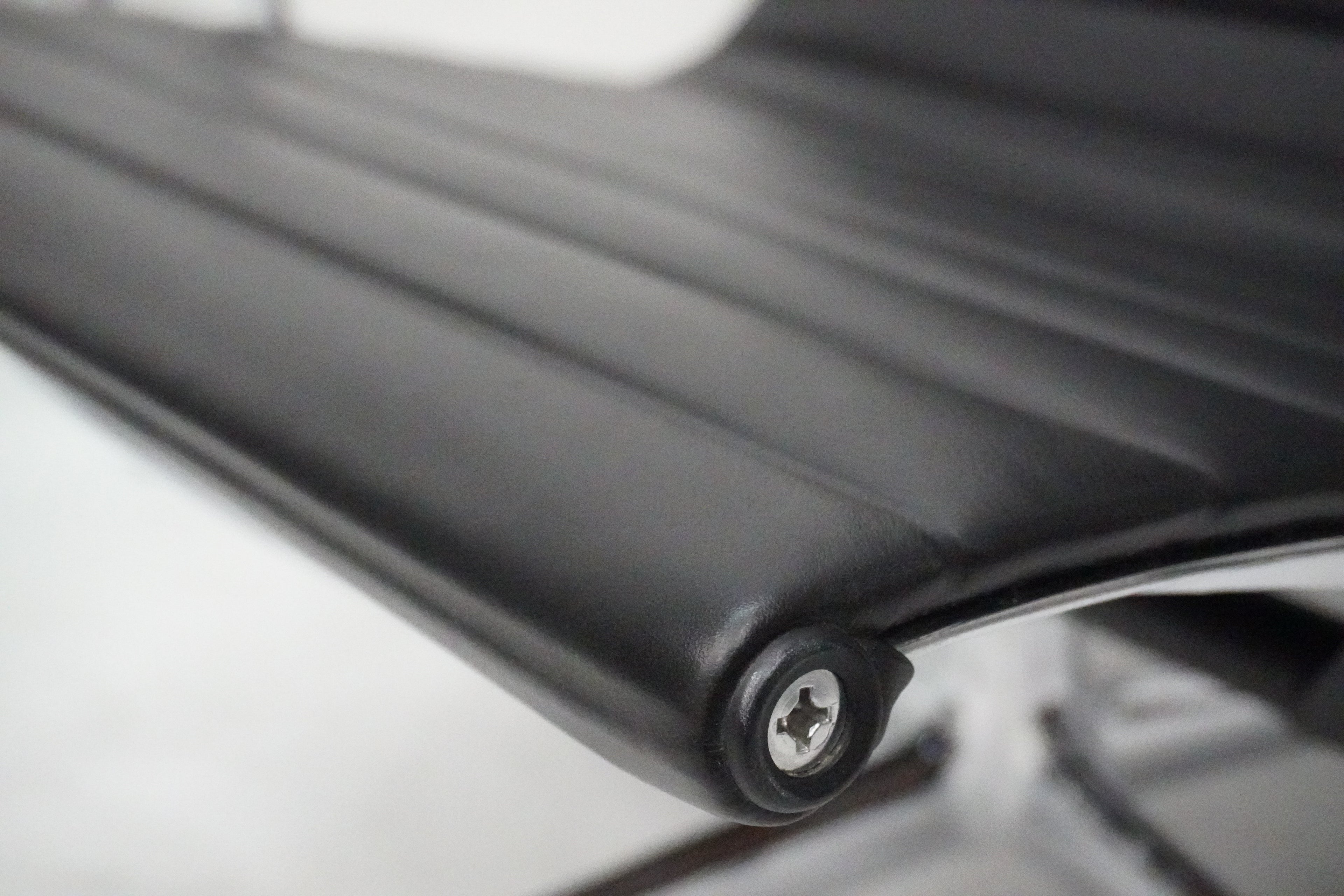 Vitra Eames Aluminium Chair Lounge EA124