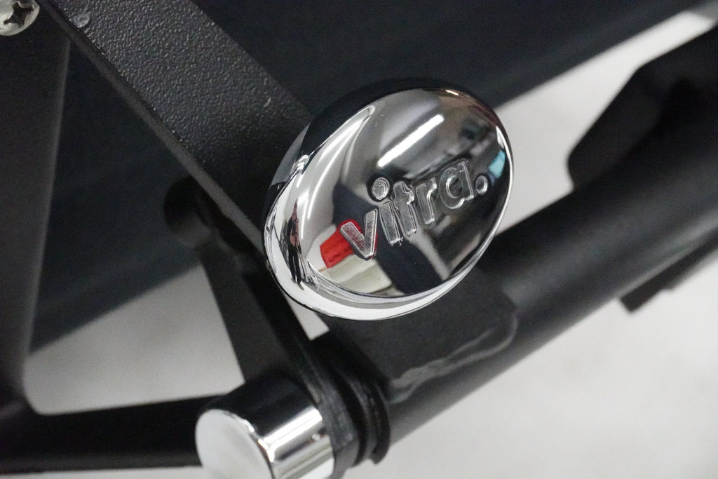 Vitra Eames Aluminium Chair Lounge EA124