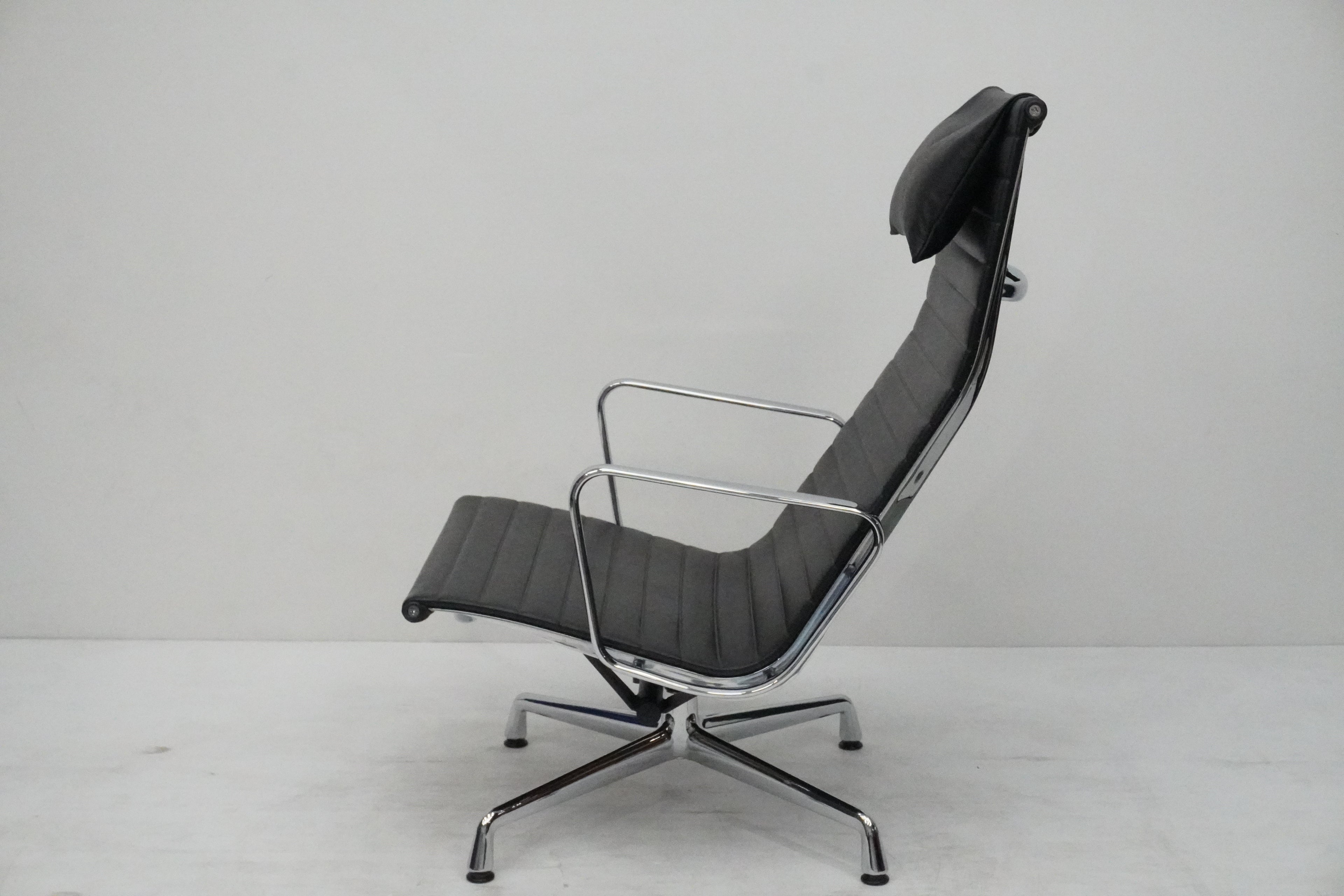 Vitra Eames Aluminium Chair Lounge EA124