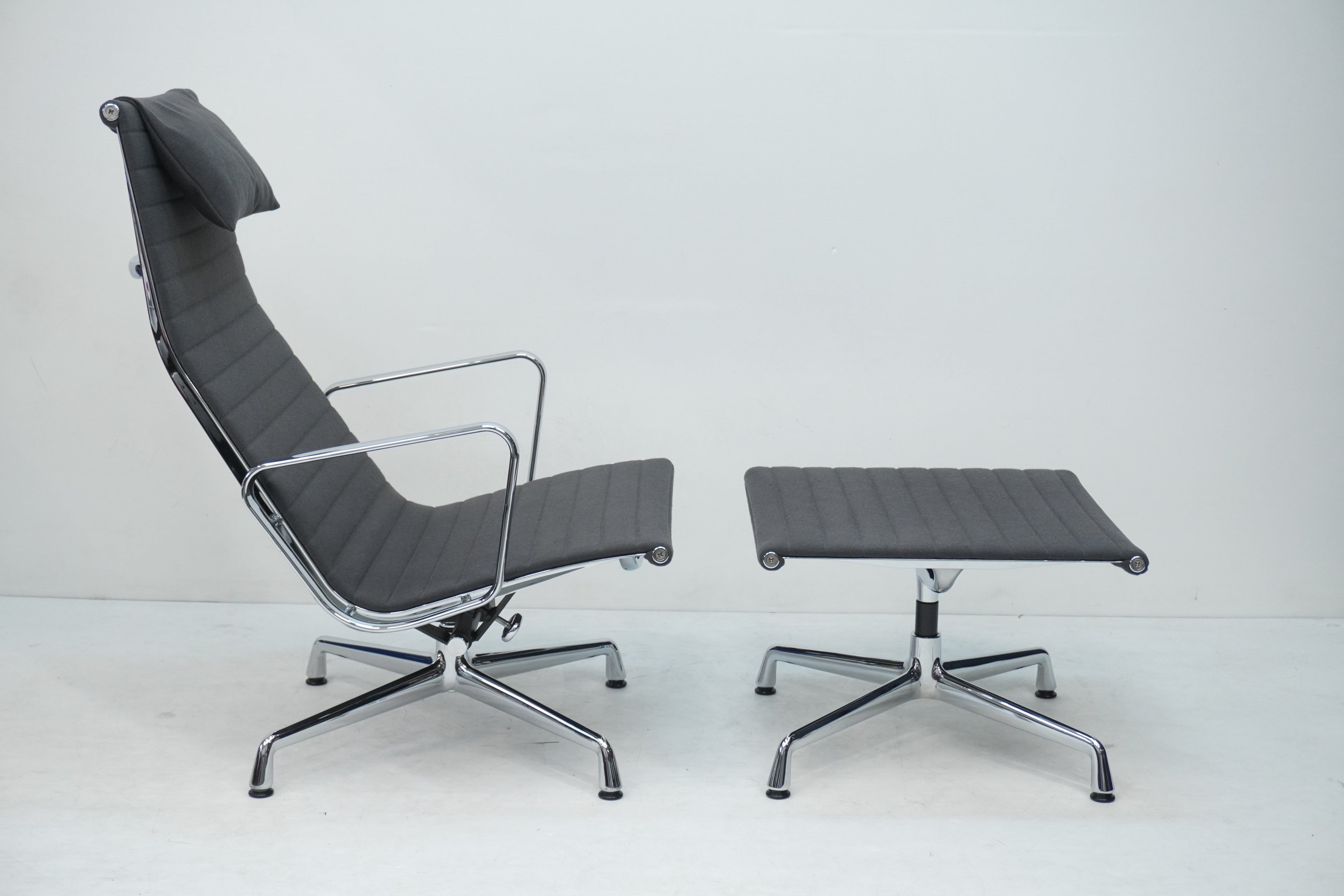 Vitra Eames Aluminium Chair Lounge EA124 & EA125 Hopsak grau