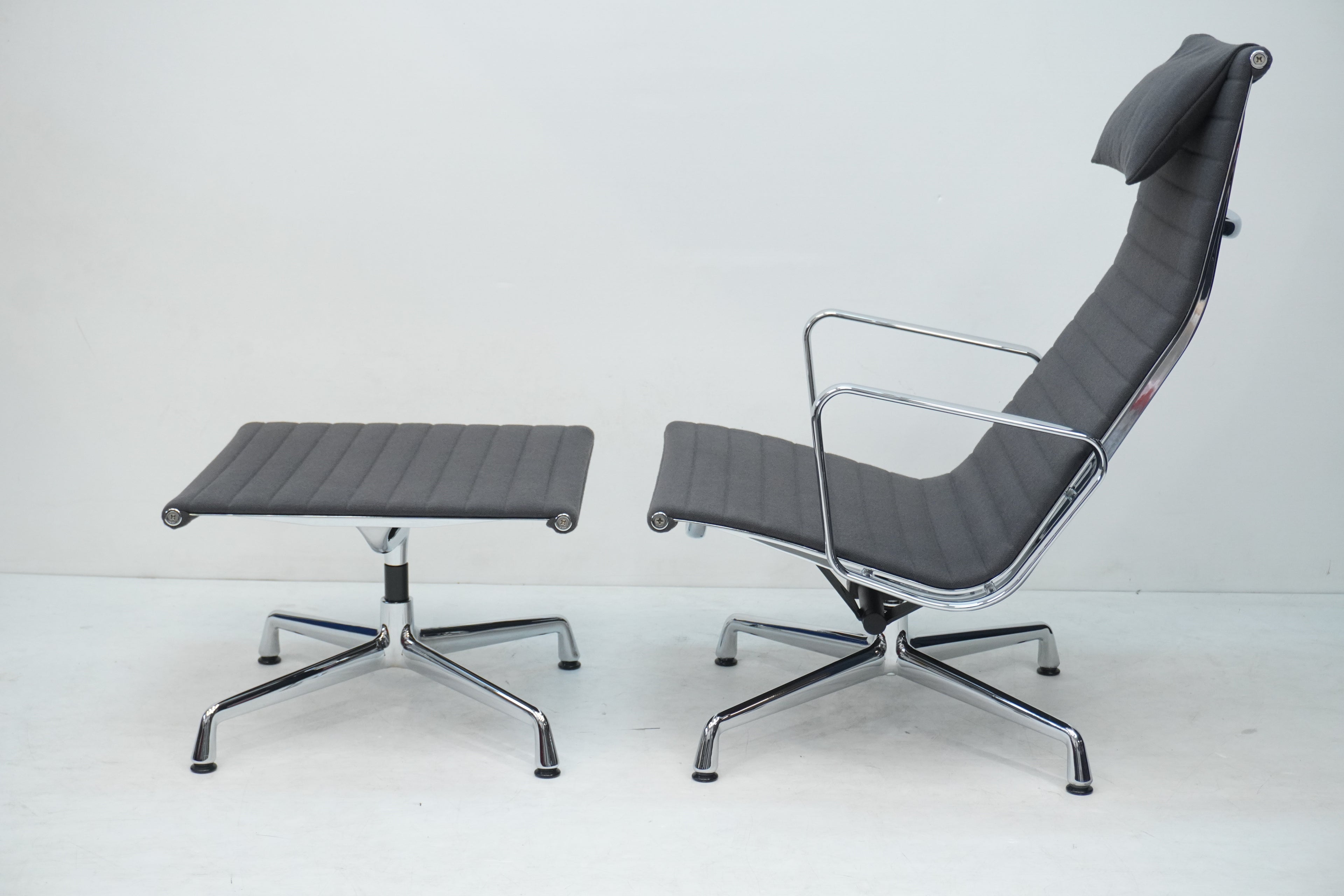 Vitra Eames Aluminium Chair Lounge EA124 & EA125 Hopsak grau