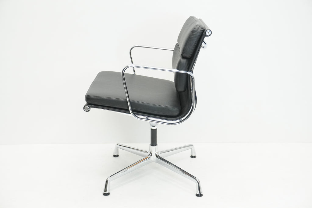 Vitra Eames Soft Pad EA208 Leder nero