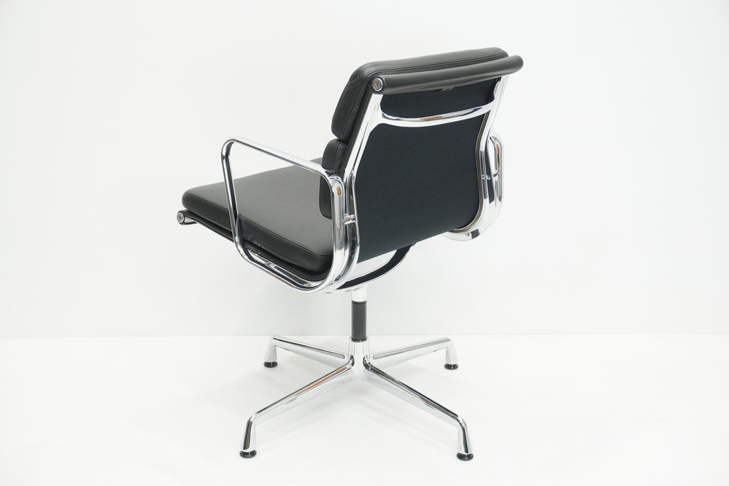 Vitra Eames Soft Pad EA208 Leder nero