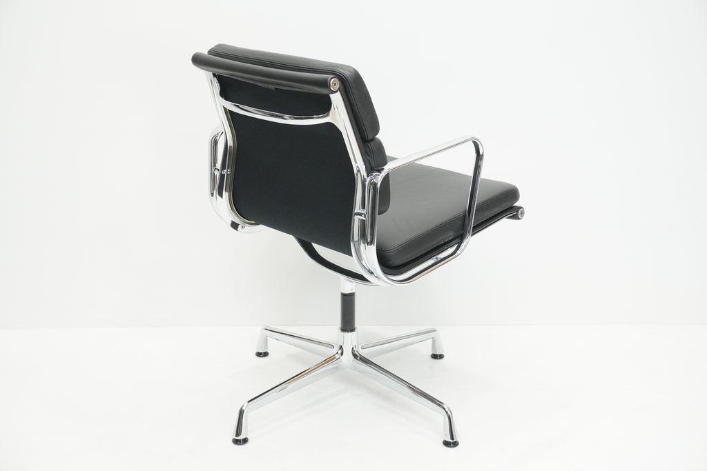 Vitra Eames Soft Pad EA208 Leder nero