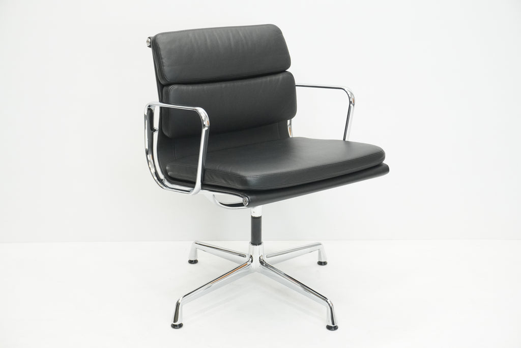 Vitra Eames Soft Pad EA208 Leder nero