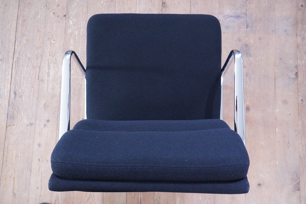 Vitra Eames Alu Chair EA208 Stoff schwarz