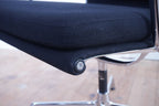 Vitra Eames Alu Chair EA208 Stoff schwarz