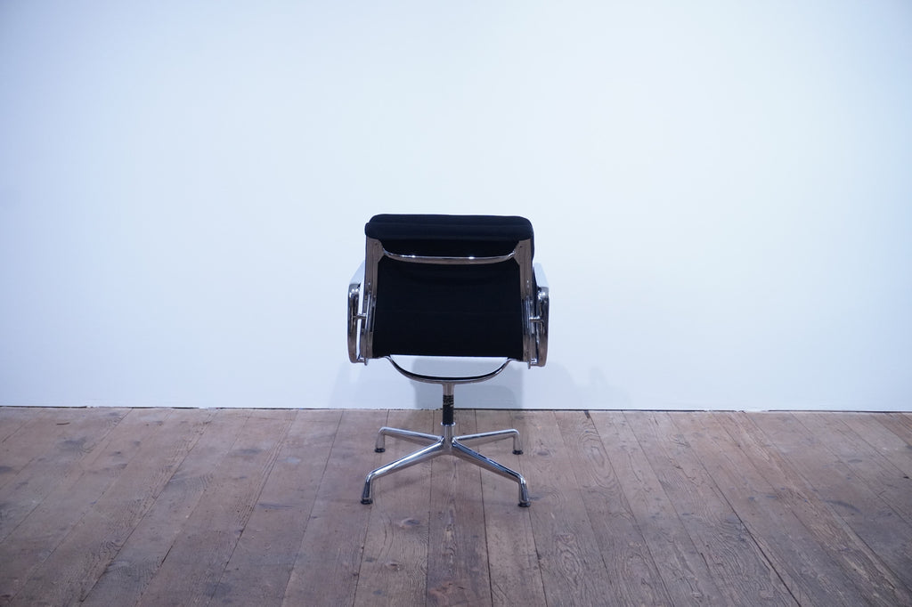 Vitra Eames Alu Chair EA208 Stoff schwarz