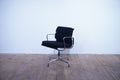 Vitra Eames Alu Chair EA208 Stoff schwarz