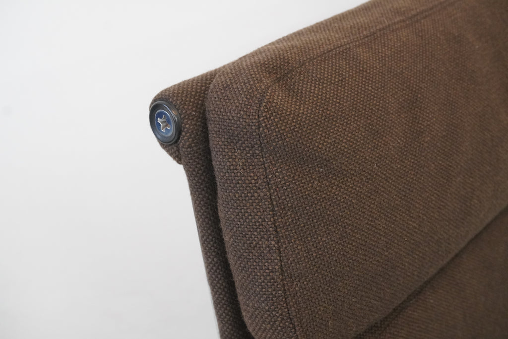 Vitra Eames Alu Chair EA217 Hopsak braun