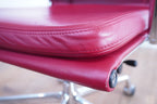 Vitra Eames Soft Pad Chair EA217 Leder rot