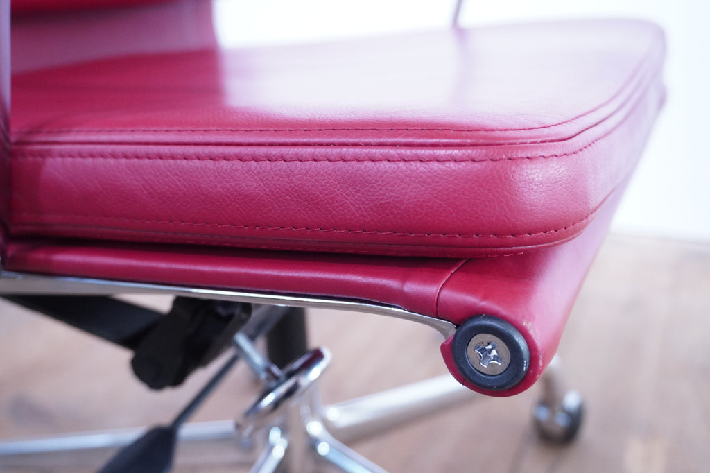 Vitra Eames Soft Pad Chair EA217 Leder rot