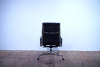 Vitra Soft Pad EA219 Leder chocolate Kontrastnaht