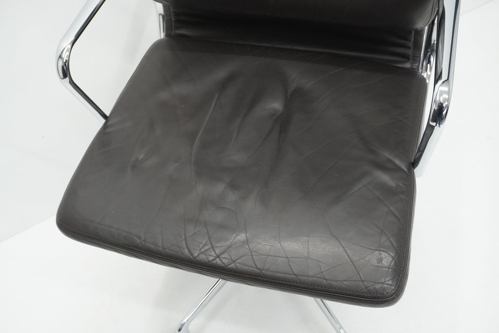 Vitra Soft Pad EA219 Leder chocolate