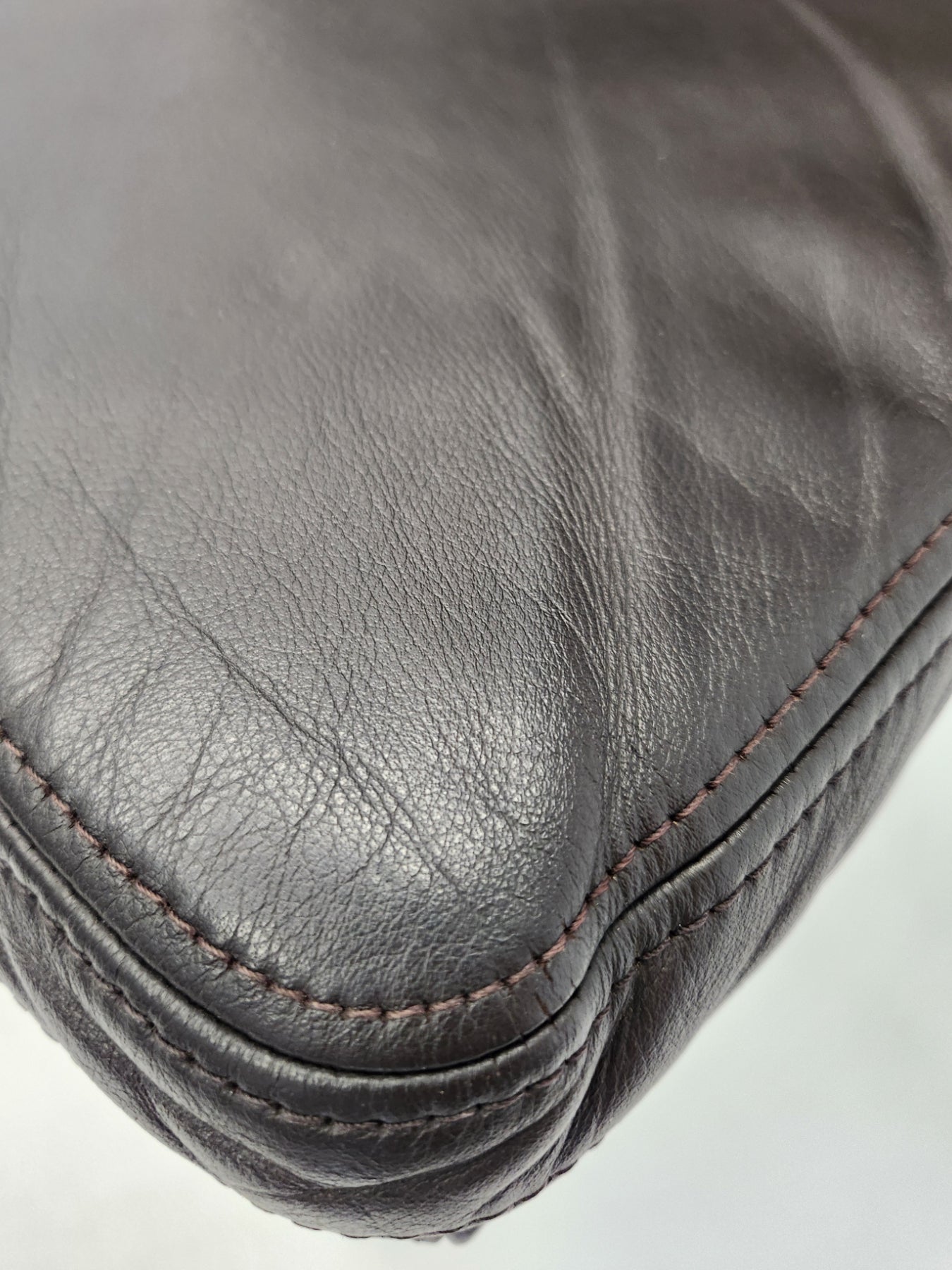 Vitra Soft Pad EA219 Leder chocolate