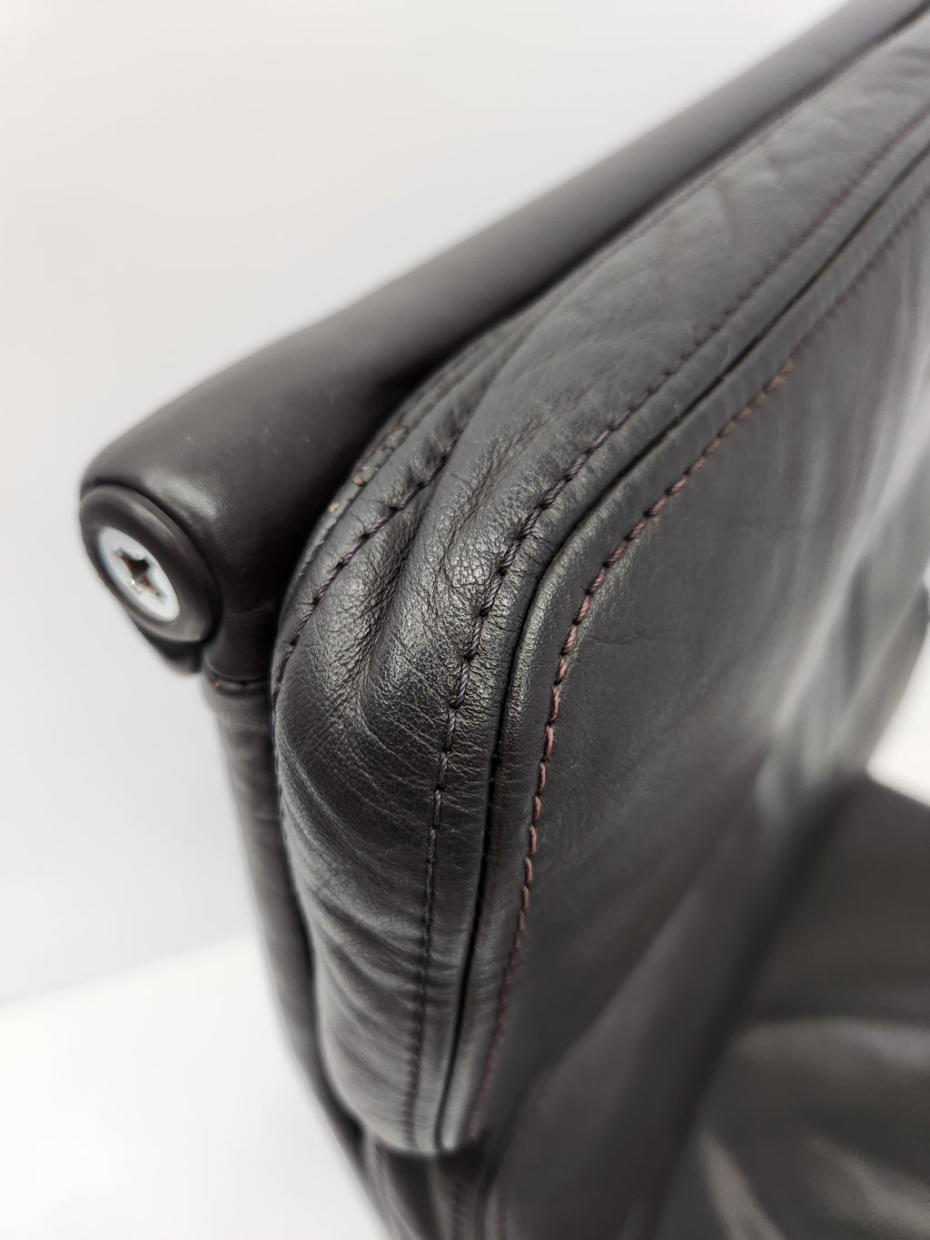 Vitra Soft Pad EA219 Leder chocolate