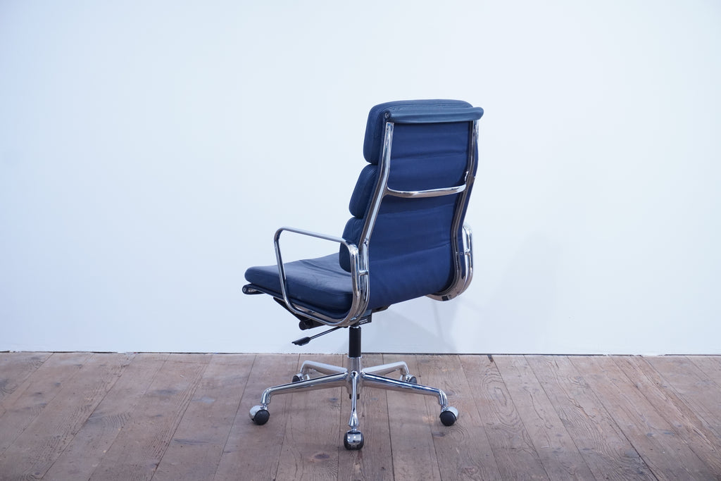 Vitra Eames Soft Pad EA219 Leder dunkelblau