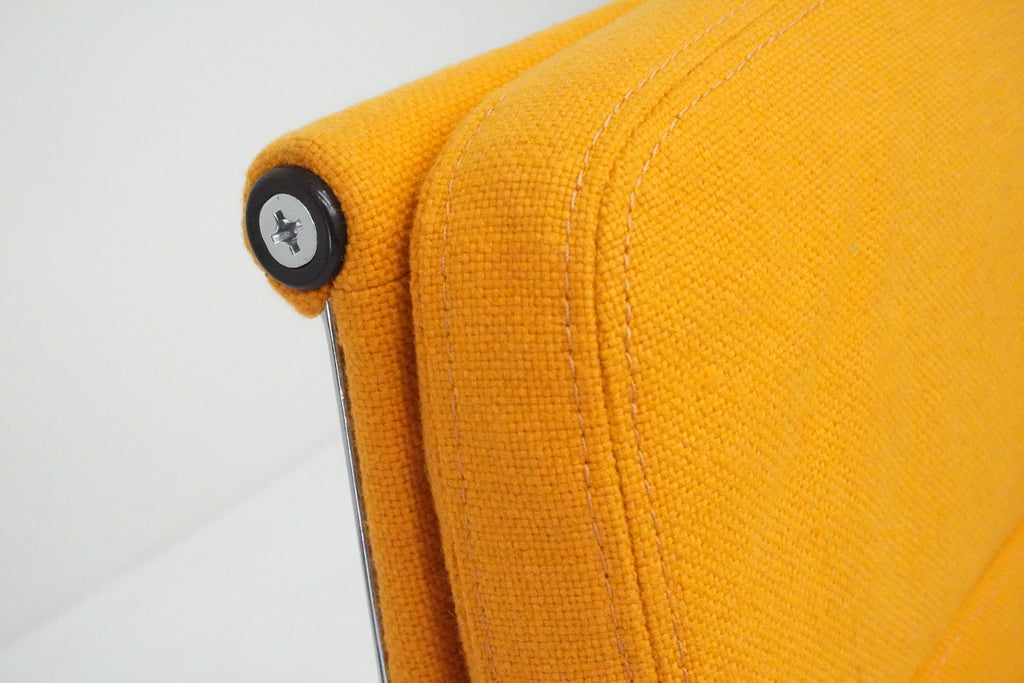 Vitra Eames Soft Pad Lounge Chair EA222 goldgelb