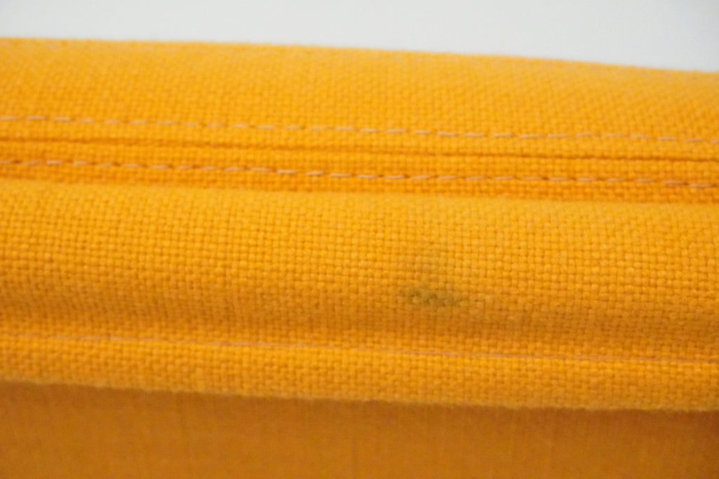 Vitra Eames Soft Pad Lounge Chair EA222 goldgelb