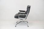 Vitra Eames Lobby Chair ES104 nero