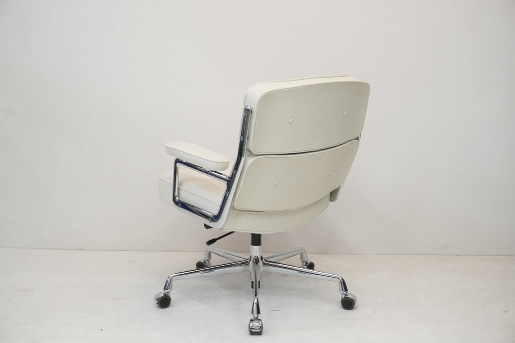 Vitra Eames Lobby Chair ES104 snow