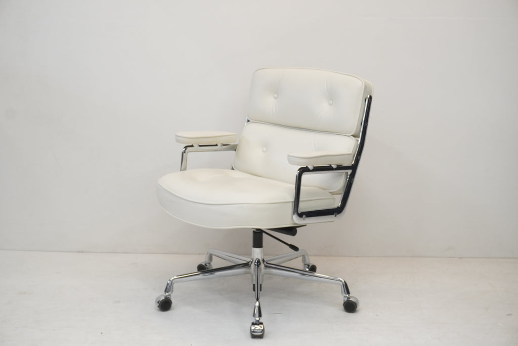 Vitra Eames Lobby Chair ES104 snow