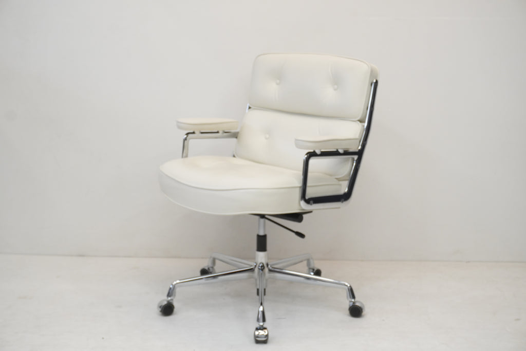 Vitra Eames Lobby Chair ES104 snow